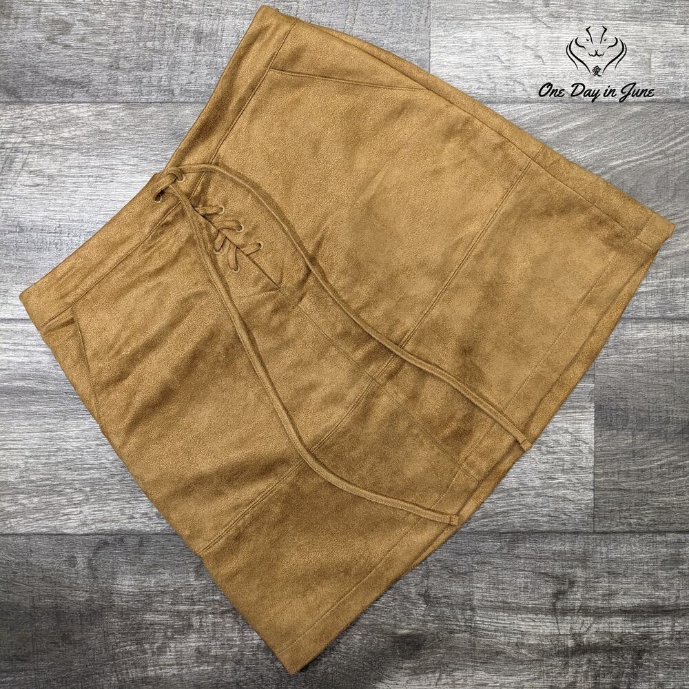 Lauren Conrad Faux Suede Lace Up Skirt Size 4